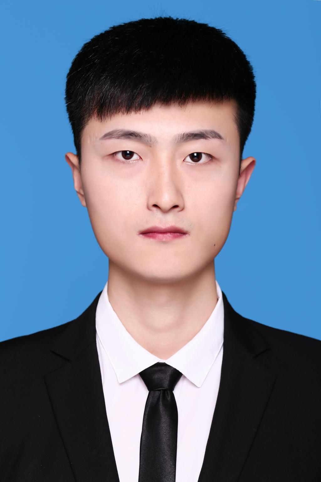 全职导师：李兴